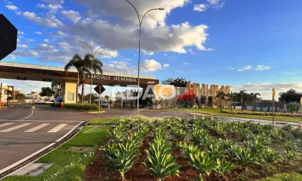 Vendo casa térrea de alto padrão no Parqville Jacarandá Casa em Condomínio com 3 Quarto(s) e 4 banheiro(s) à Venda, 257 por R$ 1.250.000 no setor Jardim Cristal AX22942