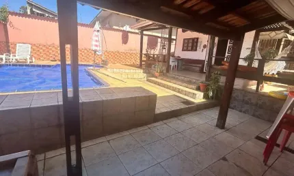 Casa de madeira setor jao com piscina lote grande área de lazer  casa de rua com 3 quarto(s) e 2 banheiro(s) à venda, 300 por r$ 790.000 no setor setor jao st31795