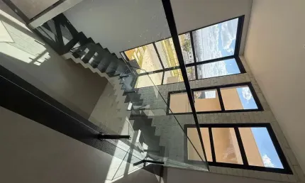 Sobrado de luxo no jardins capri  casa em condomínio com 4 quarto(s) e 5 banheiro(s) à venda, 246 por r$ 1.800.000 no setor jardins capri  ad31897