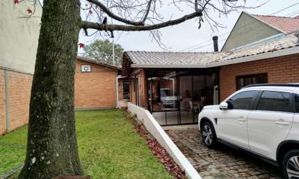 Casa com 2 quartos à venda na Rua Inácio Martins, 162, Xaxim, Curitiba