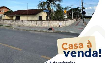 Casa em Vila Nova com terreno de esquina, Joinville/SC