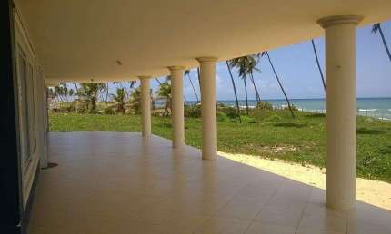 Casa com 3 dormitórios à venda, 550 m² por R$ 1.500.000,00 - Arembepe - Camaçari/BA
