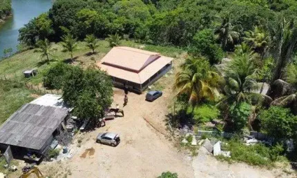 Sítio com 2 dormitórios à venda, 8000 m² por R$ 900.000,00 - Barragem de Ipitanga - Salvador/BA