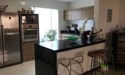 Casa com 4 dormitórios à venda, 147 m²- Buraquinho - Lauro de Freitas/BA