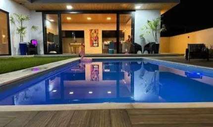 Casa com 3 dormitórios, 200 m² - venda por R$ 1.600.000,00 ou aluguel por R$ 16.100,00/mês - Barra do Jacuípe - Camaçari/BA
