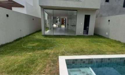 Casa com 4 dormitórios à venda, 161 m² por R$ 940.000,00 - Abrantes - Lauro de Freitas/BA