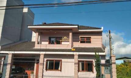CASA À VENDA COM 4 DORMITÓRIOS NO BAIRRO DESVIO RIZZO