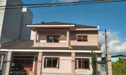 CASA À VENDA COM 4 DORMITÓRIOS NO BAIRRO DESVIO RIZZO