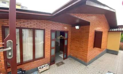 CASA À VENDA COM 4 DORMITÓRIOS NO BAIRRO BELA VISTA EM CAXIAS DO SUL