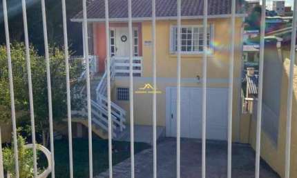 CASA À VENDA COM 3 DORMITÓRIOS  NO BAIRRO JARDIM IRACEMA EM CAXIAS DO SUL