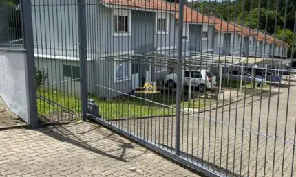 EXCELENTE SOBRADO DE 2 DORMITÓRIOS À VENDA NO BAIRRO ANA RECH EM CAXIAS DO SUL