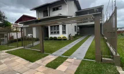 CASA À VENDA COM 3 DORMITÓRIOS NO  BAIRRO INTERLAGOS