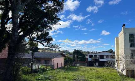 TERRENO À VENDA NO BAIRRO SOLAR DO PRADO SENDO PLANO E COM ÓTIMA LOCALIZAÇÃO