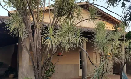 Casa com 3 quartos à venda no Jardim das Aroeiras, Goiânia 