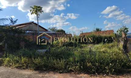 Terreno à venda no Residencial Santa Fé, Trindade 