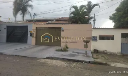 Casa com 3 quartos à venda na Rua Presidente Lebrum, 26, Jardim Presidente, Goiânia