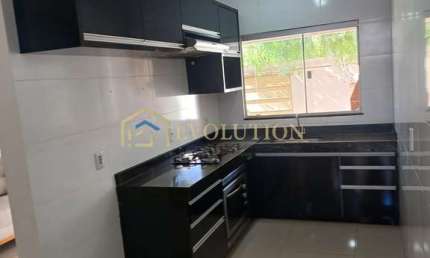 Casa térrea a venda com 2 quartos, semi-mobiliada no Residencial Santa Fé