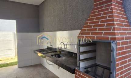 Casa com 3 quartos à venda na Rua S, Itapuã, Aparecida de Goiânia