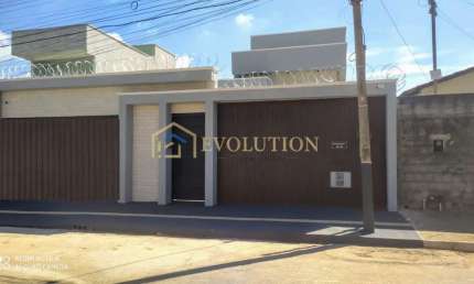 Casa com 3 quartos à venda na Avenida Ismerino Soares de Carvalho, Setor Faiçalville, Goiânia