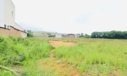 Terreno à venda na Avenida Lacerda Agostinho, 477, Virgem Santa, Macaé