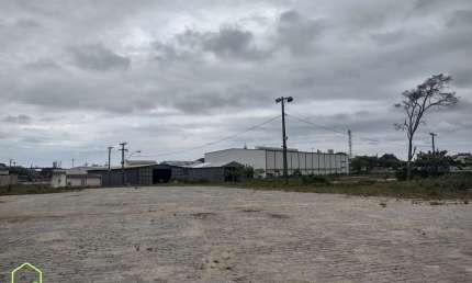 Pavilhão/Galpão Industrial em Imboassica com 241.482.000m² de área