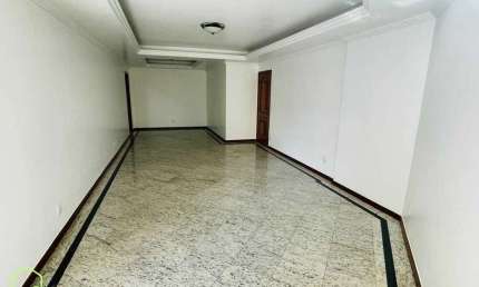 Apartamento Alto Padrão com 5 Qurtos sendo 2 com suíte e closet em Imbetiba, Macaé/RJ