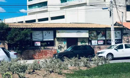 Ponto Comercial  com 693m² Comércio em Imbetiba, Macaé/RJ