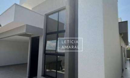 Casa térrea, recém-construída, no Jardim Floresta, em Pouso Alegre, por R$950.000,00