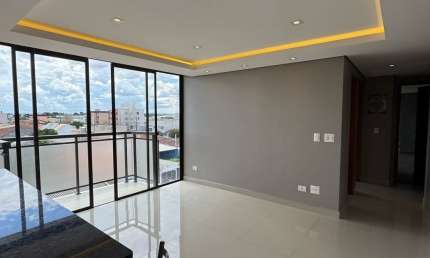 APARTAMENTO COM EXCELENTE LOCALIZAÇÃO NO BAIRRO PARQUE DA FONTE.
