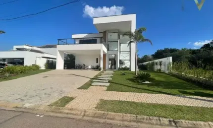 LINDA CASA NO RESIDENCIAL TERRA DA ALVORADA, C/363M² A.C E 800M² T. , 3 SUÍTES (1 MASTER COM BANHEIRA), PISCINA , ÁREA GOURMET, 6 VAGAS DE GARAGEM.