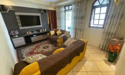 Sobrado  jd. copacabana com 2 casas,  entradas independentes, 3 vagas de garagem coberta, terraço com área gourmet e churrasqueira. aceita permuta!!