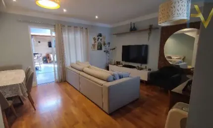Sobrado no Residencial Verdana - Casa em Condomínio à Venda em Jundiaí-SP,: 3 Quartos, 1 Suíte, 2 Salas, 2 Banheiros, 2 Vagas, 110m². Viva com conforto e lazer!