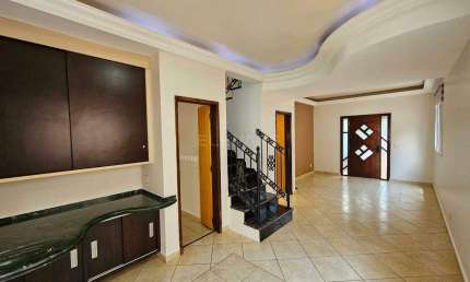 Casa em Condomínio para aluguel no Villa Real, Ribeirão Preto, SP, 3 quartos, 1 suíte