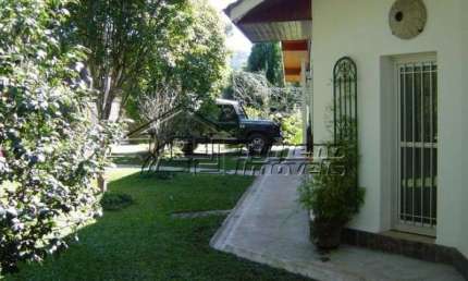Casa em Campos do Jordão - estuda permuta por imóvel em São Paulo