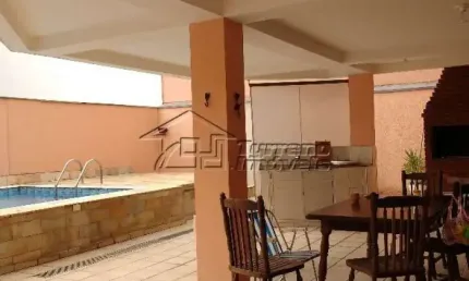 Sobrado com 6 suítes e piscina no Jardim das Colinas