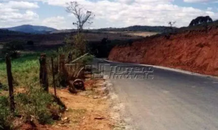 Terreno à venda na Rua José Bonifácio Moreira, Granjas Santa Terezinha, Taubaté