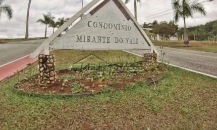 Ótimo terreno em condomínio com área de lazer completa