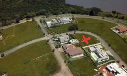 Terreno em condomínio fechado - Colinas do Parahyba