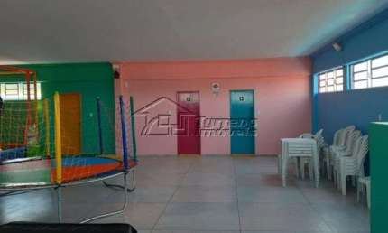 Salão de festas montado e mobilhado na Zona Norte de São José dos Campos