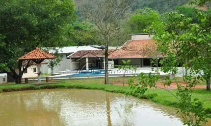 Belíssima Chácara à venda - Porteira Fechada em São José dos Campos