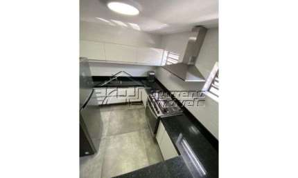 Excelente casa Comercial / Residencial na região central de São José dos Campos