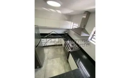 Excelente casa Comercial / Residencial na região central de São José dos Campos