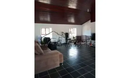 Amplo sobrado no Jardim Satélite em São José dos Campos