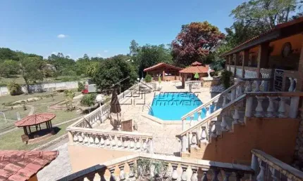 Chácara em Jacareí com 2 casas em excelente localização