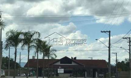 Ótimo terreno com 486m² em condomínio fechado em Caçapava