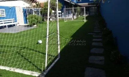 Casa com terreno de 440m² próxima ao centro de Jacareí