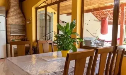 Excelente sobrado na zona sul de São José dos Campos