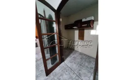 Casa com pontos comerciais na zona norte de São José dos Campos