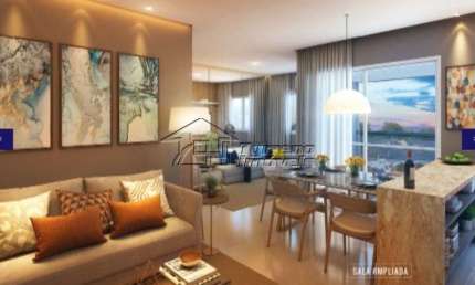 Majestoso apartamento com quintal e 2 vagas de garagem cobertas!
