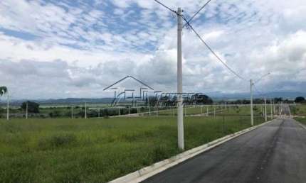 Terreno com 250m² em condomínio fechado na zona leste de São José dos Campos